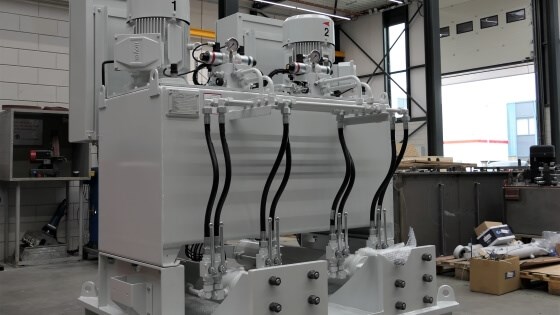 plug-and-play steering gear system