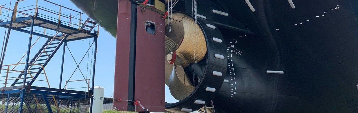 The process of installing a flap rudder